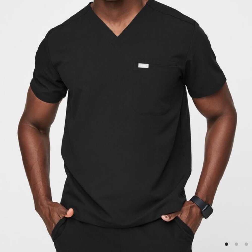 Figs LEON black scrub top medium NWT new with tags